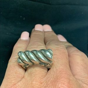 Dian Malouf Slanted Shrimp Ring